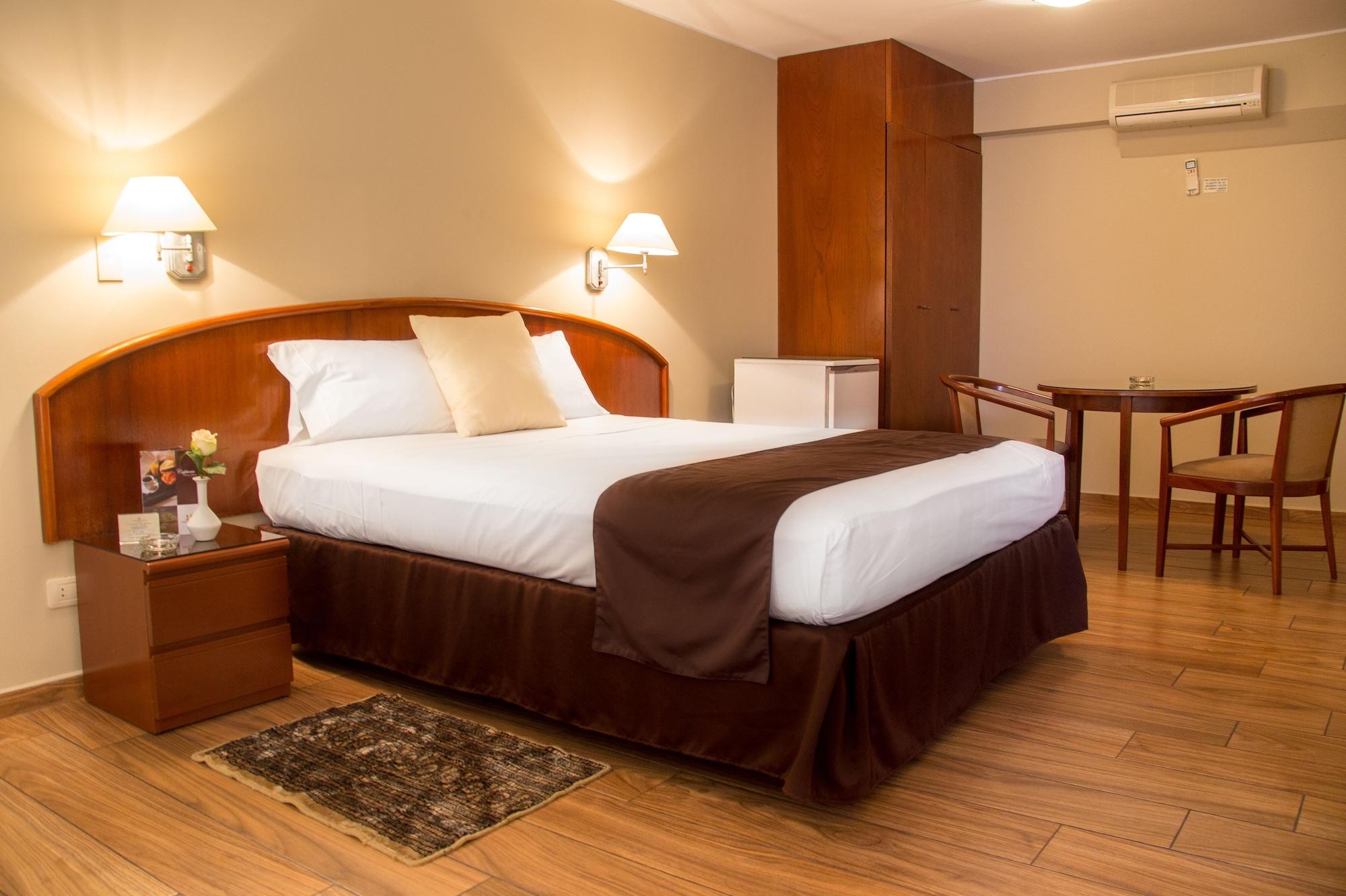 Hotel Park Suites Lima Ngoại thất bức ảnh
