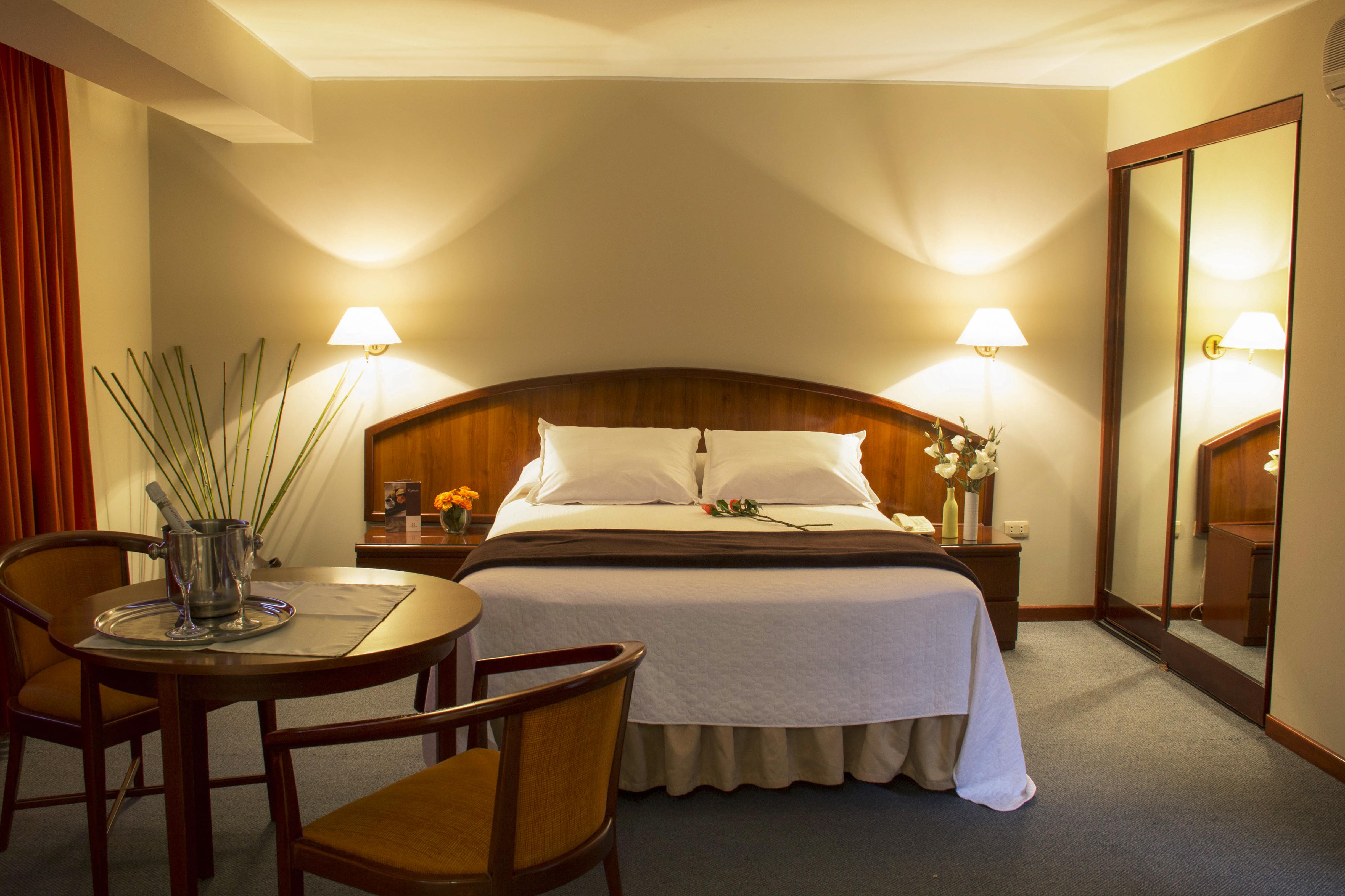 Hotel Park Suites Lima Ngoại thất bức ảnh